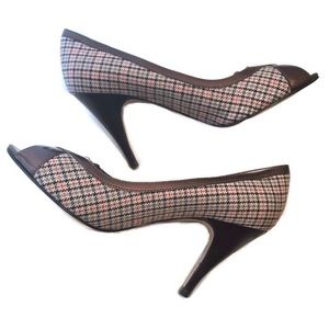 Anne Klein Plaid Pumps Peep Toe Buckle Detail 6.5